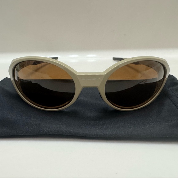 Sold! - Picture 2 of 7